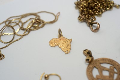 Lot 186 - A selection of gold jewellery