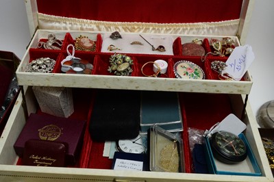 Lot 208 - A large quantity of costume jewellery; and other items.