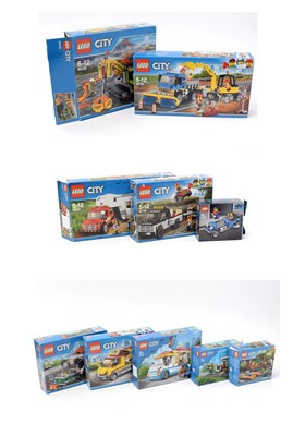 Lot 336 - LEGO City and Industrial vehicles