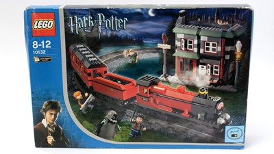 Lot 120 - LEGO Harry Potter Hogwarts Express motorized train set, 10132