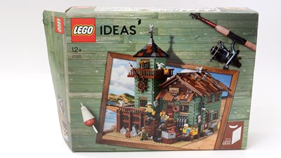 Lot 131 - LEGO IDEAS Anton's Bait Shop, 21310