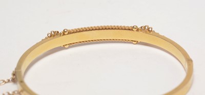Lot 503 - A Victorian 15ct yellow gold bangle
