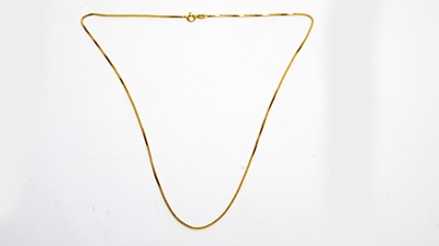 Lot 184 - An 18ct yellow gold fine link necklace