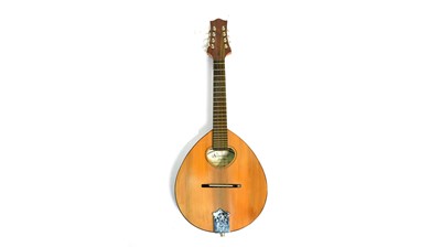 Lot 526 - Acoustica Elite Series Mandolin