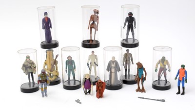 Lot 287 - A selection of Star Wars figures.
