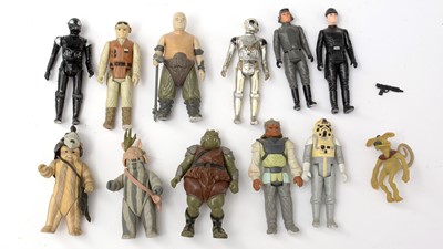 Lot 293 - Star Wars figures and accessories.