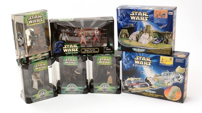 Lot 275 - Star Wars Hasbro and Micro Machine collectables.