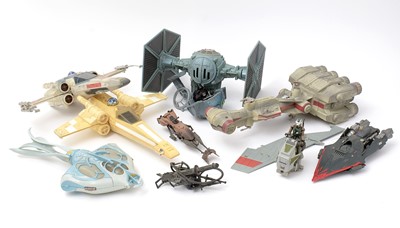 Lot 265 - Star Wars: a selection of figurines and collectables.