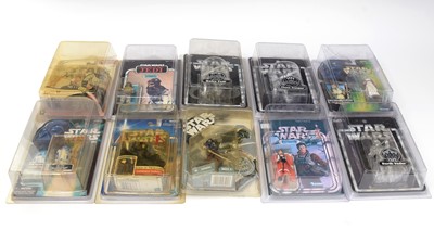 Lot 285 - Star Wars: a selection of action figures.