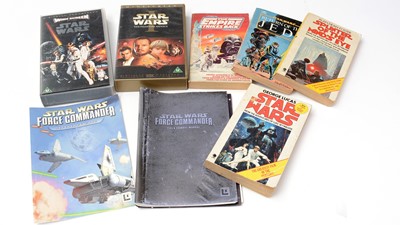 Lot 162 - Star Wars: a large quantity of books, annuals, novels.
