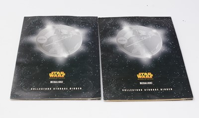 Lot 286 - Star Wars: a large quantity of collectors' trading cards; and Star Wars medallions.
