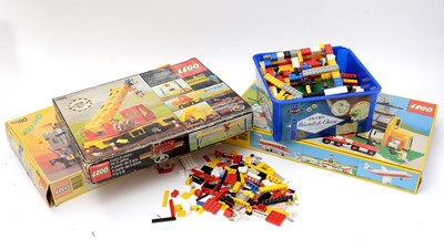 Lot 74 - A quantity of boxed and unboxed LEGO.