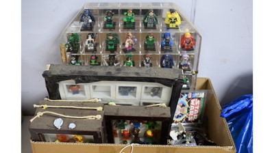 Lot 501 - A large collection of LEGO minifigures