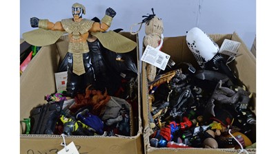 Lot 504 - A selection of loose action figures