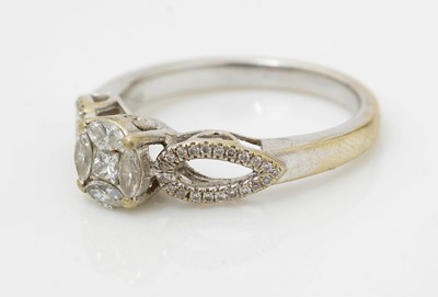Lot 505 - A diamond ring