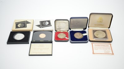 Lot 109 - Gold and silver collectors coins.
