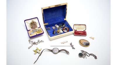 Lot 144 - Ivar Holth brooch and other jewellery