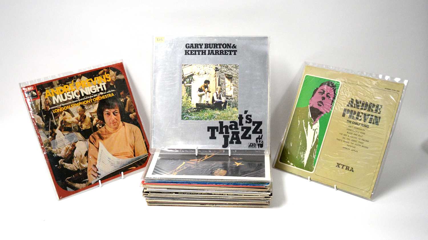 Lot 105 - A selection of jazz and blues LPs.