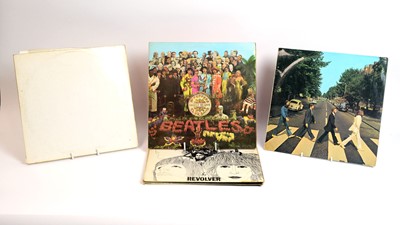 Lot 256 - Beatles LPs