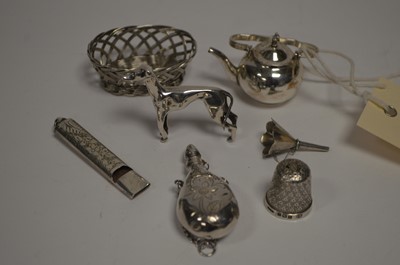 Lot 144 - A selection of small silver items