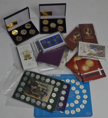 Lot 869 - A selection of Royal Mint and other coins