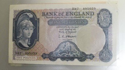 Lot 800 - A collection of Bank of England banknotes