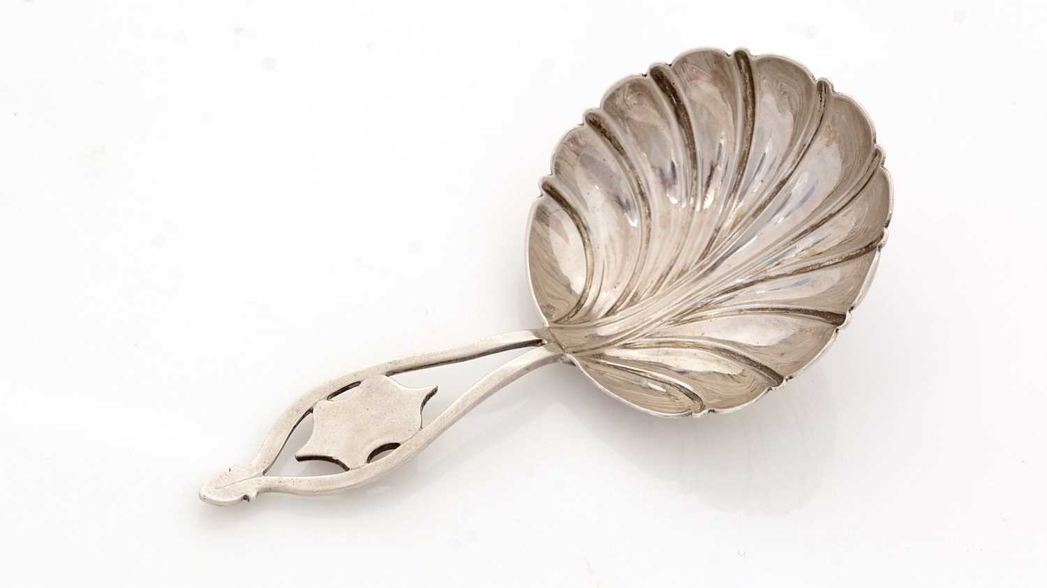 Lot 113 - A Victorian silver caddy spoon.