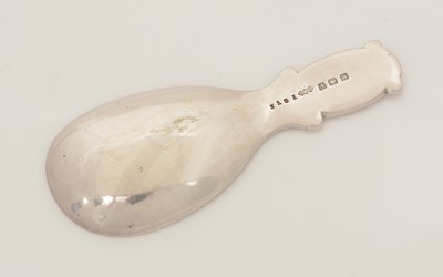 Lot 116 - A George V silver caddy spoon.