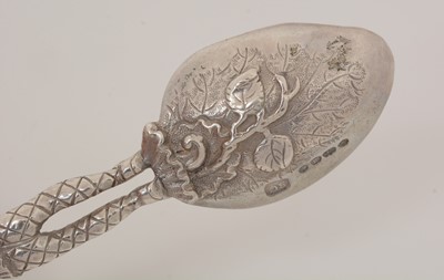 Lot 4 - A Victorian cast teaspoon.