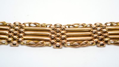 Lot 152 - A 9ct yellow gold gate link bracelet