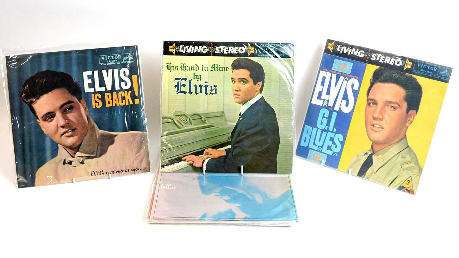 Lot 366 - 10 rare and foreign pressings of early 1960s Elvis records