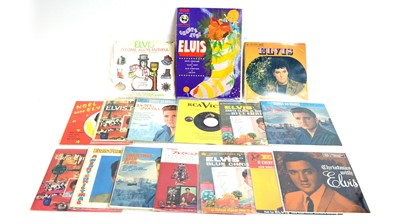 Lot 387 - 16 rare Christmas themed Elvis 7" EPs