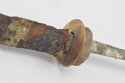 Lot 680 - A 15th century rondel dagger