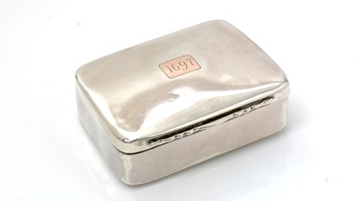 Lot 406 - A silver Scottish Provincial snuff box.