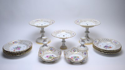 Lot 927 - Meissen Dessert service