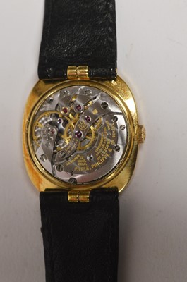 Lot 442 - Patek Philippe, Geneve, Ellipse: an 18ct yellow gold cased wristwatch