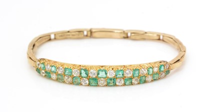 Lot 450 - A Victorian emerald and diamond bracelet