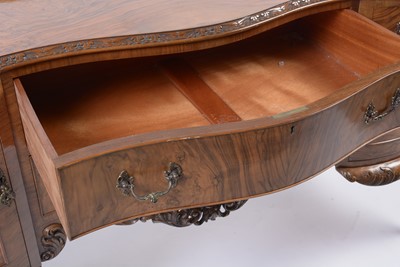 Lot 1102 - Attributed to Epstein: A mid 20th Century Queen Anne style burr walnut 10 piece dining suite