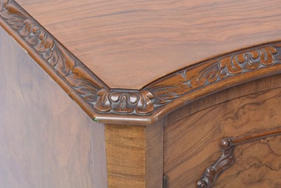 Lot 1102 - Attributed to Epstein: A mid 20th Century Queen Anne style burr walnut 10 piece dining suite