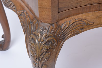 Lot 1102 - Attributed to Epstein: A mid 20th Century Queen Anne style burr walnut 10 piece dining suite