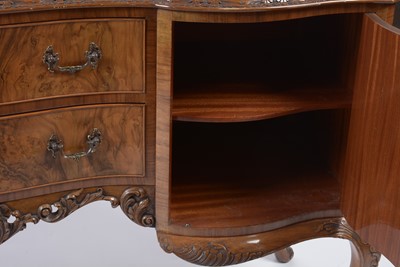 Lot 1102 - Attributed to Epstein: A mid 20th Century Queen Anne style burr walnut 10 piece dining suite