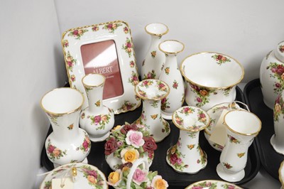Lot 216 - A collection of Royal Albert ‘Old Country Roses’ pattern decorative ceramics.