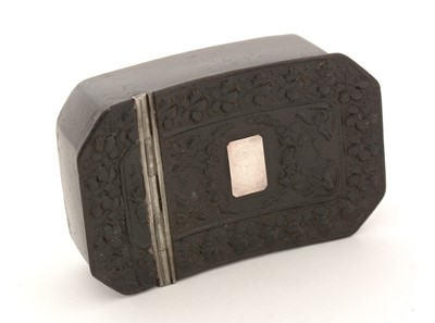 Lot 308 - A George III pressed leather snuff box.