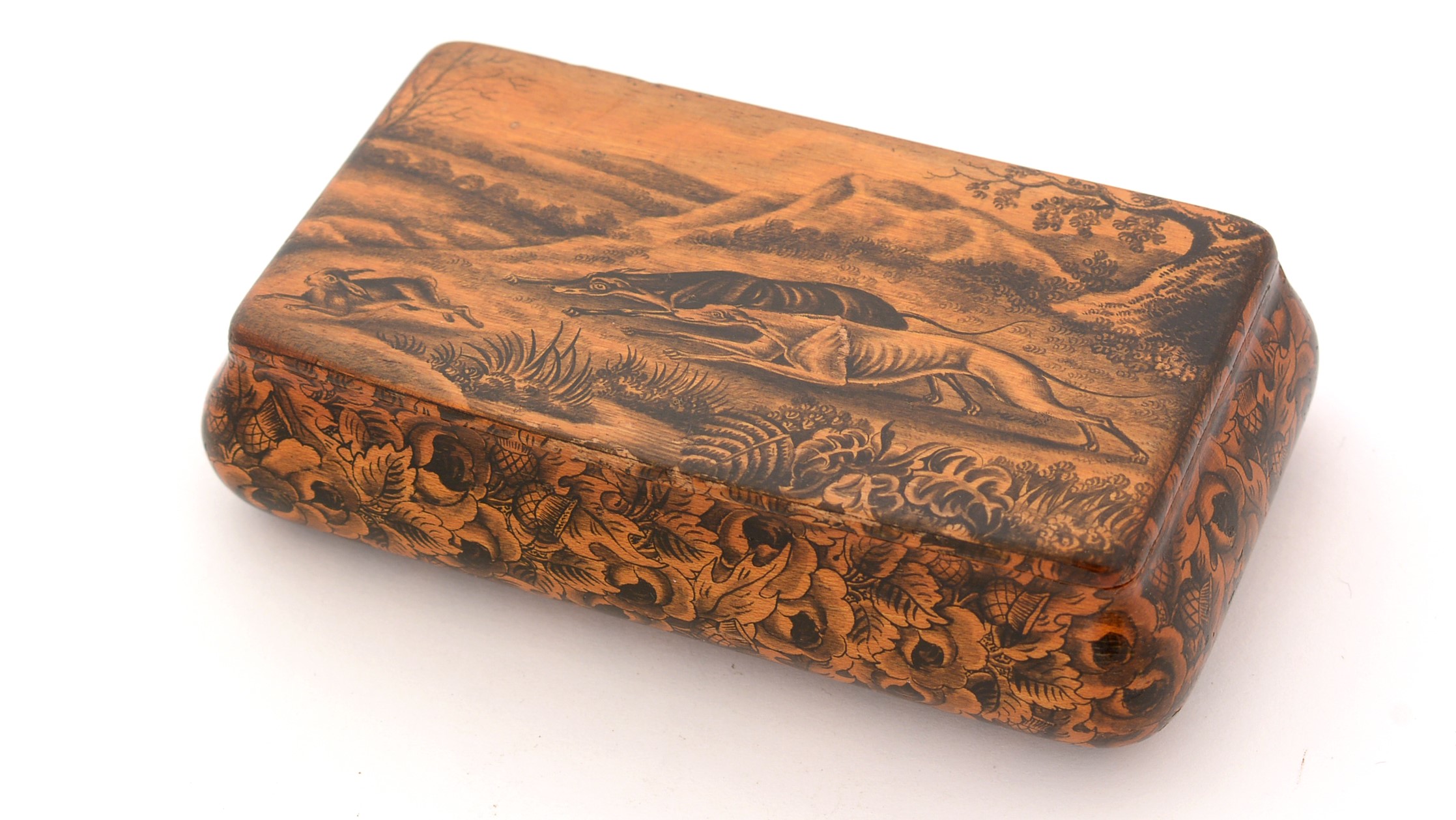 An early 19th Century Mauchline ware snuff box,