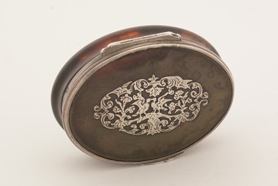 Lot 318 - A George II silver-mounted tortoiseshell snuff box.