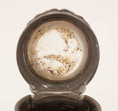 Lot 347 - An early 19th Century Scottish silver-mounted curly horn snuff mull.