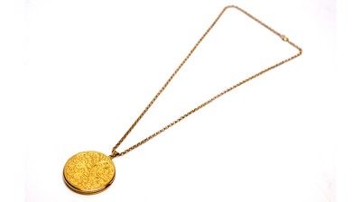 Lot 126 - A 9ct yellow gold locket and chain