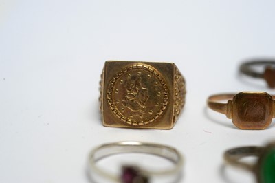 Lot 161 - A selection of gold and silver rings