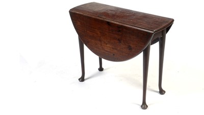 Lot 1120 - A mid 18th Century mahogany drop leaf table.