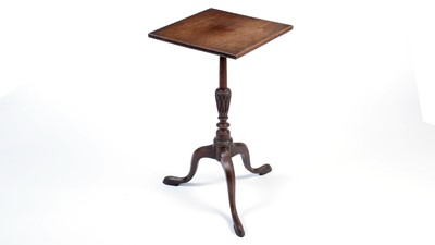 Lot 1123 - A Georgian mahogany tripod table.